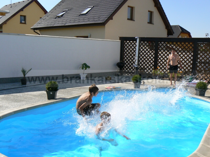 Soust�ed�n� Koliba 2008 - Baz�n