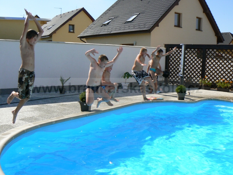 Soust�ed�n� Koliba 2008 - Baz�n