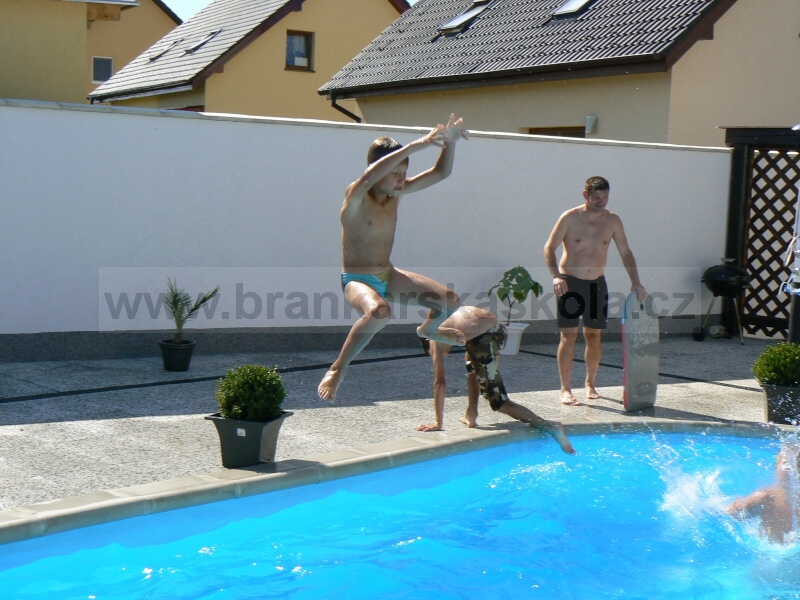 Soust�ed�n� Koliba 2008 - Baz�n