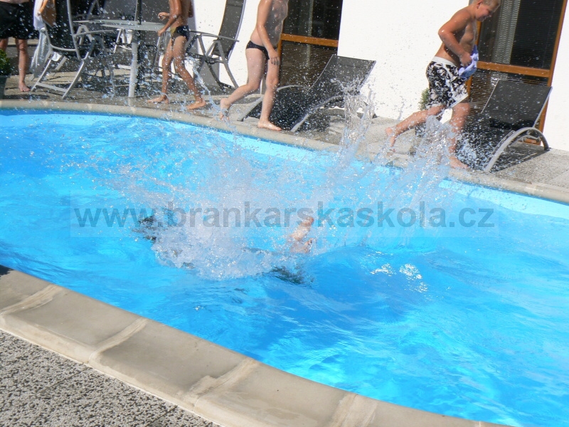 Soust�ed�n� Koliba 2008 - Baz�n