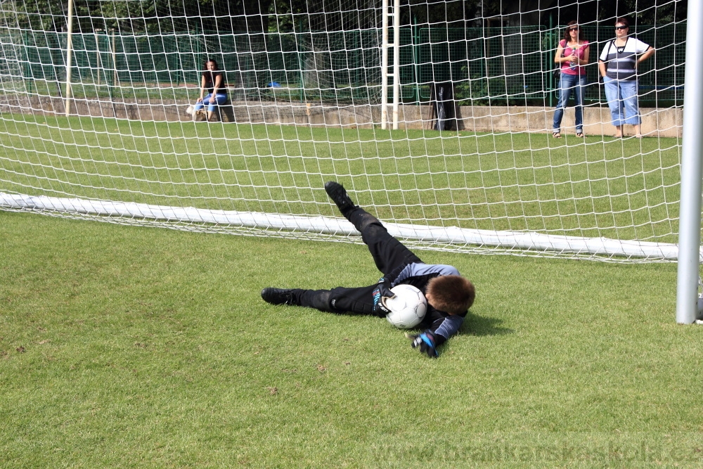 Letn� soust�ed�n� SC Nymburk 2012 - Tr�ninky na tr�v�