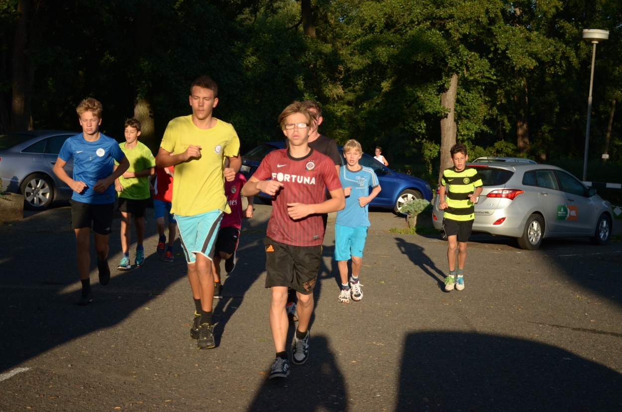 BFŠJCH - Léto 2015 - Rozcvička