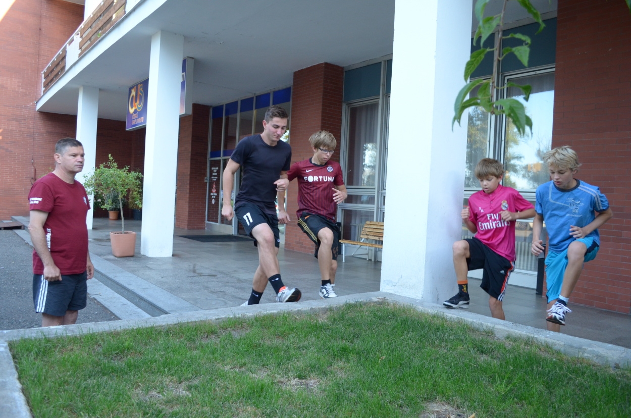 BFŠJCH - Léto 2015 - Rozcvička