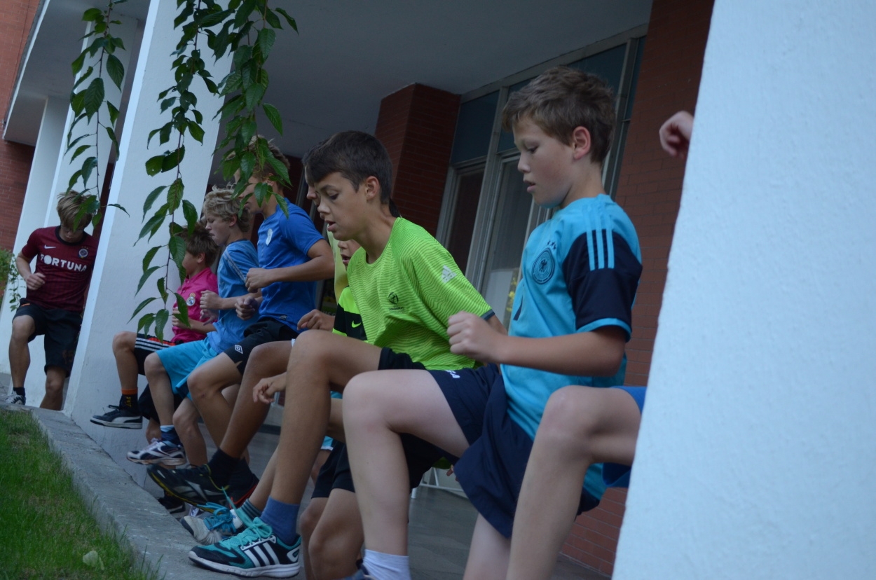 BFŠJCH - Léto 2015 - Rozcvička