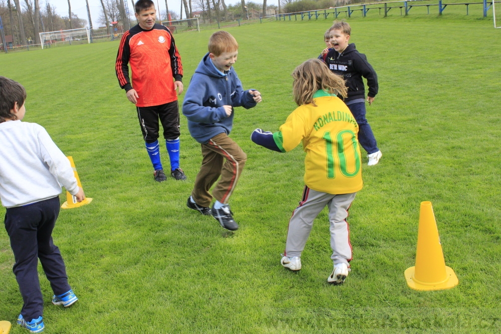 TJ AFK NYMBURK - N�bor do fotbalov� p��pravky 18.4.