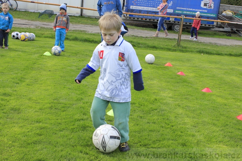 TJ AFK NYMBURK - N�bor do fotbalov� p��pravky 18.4.