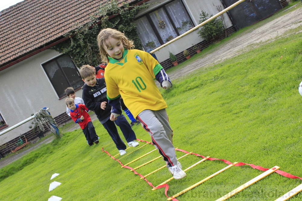 TJ AFK NYMBURK - N�bor do fotbalov� p��pravky 18.4.