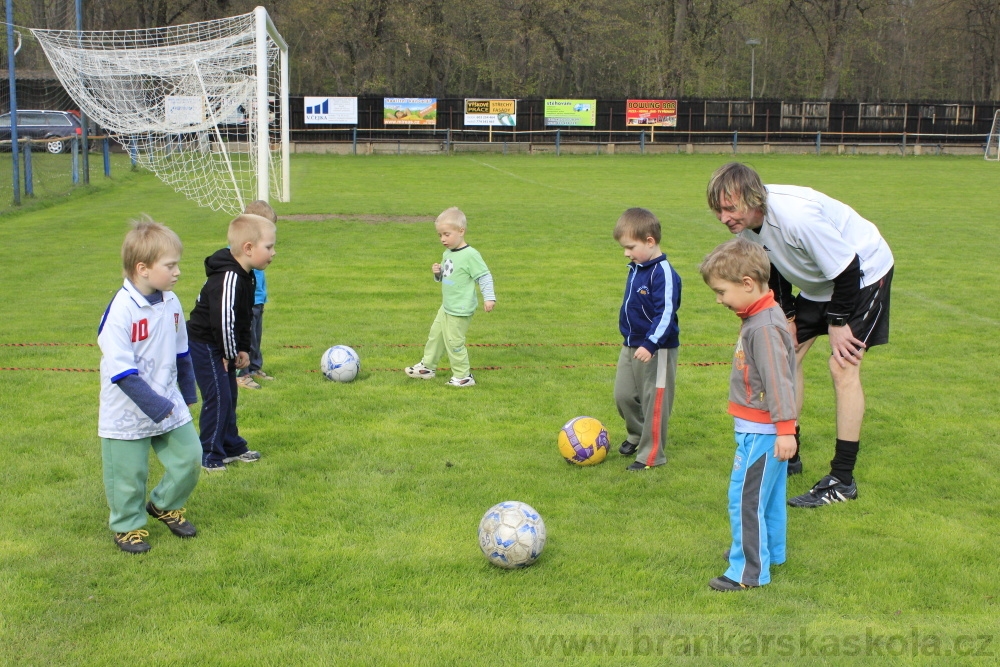 TJ AFK NYMBURK - N�bor do fotbalov� p��pravky 18.4.