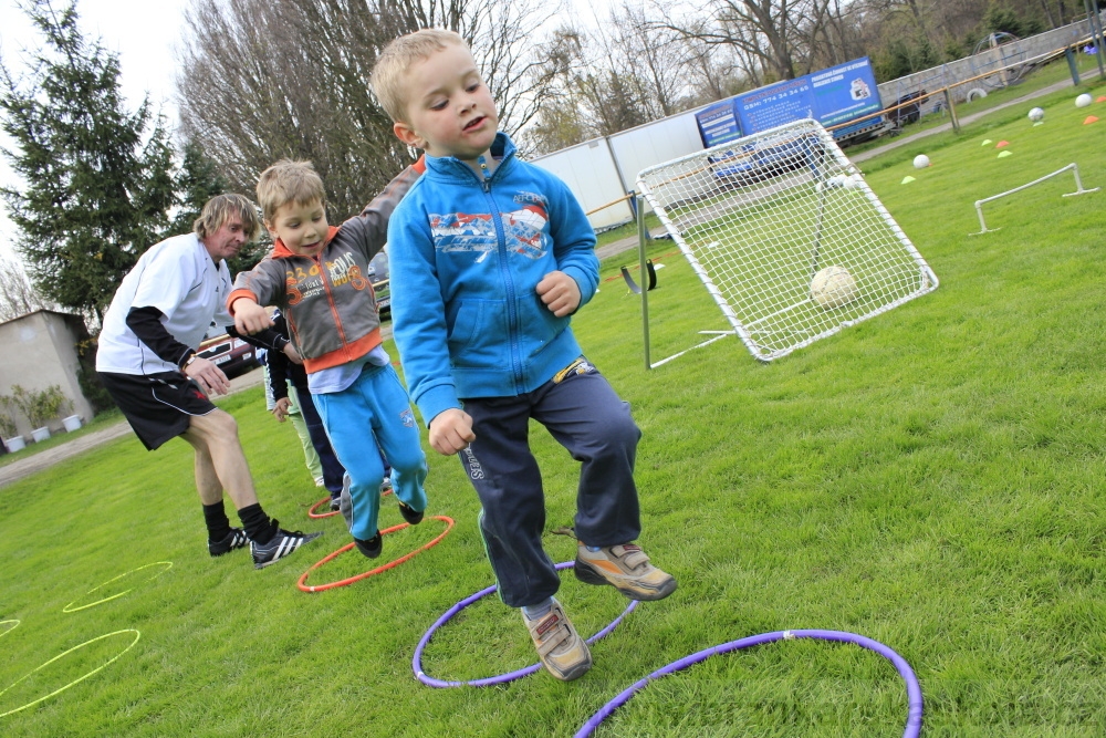 TJ AFK NYMBURK - N�bor do fotbalov� p��pravky 18.4.