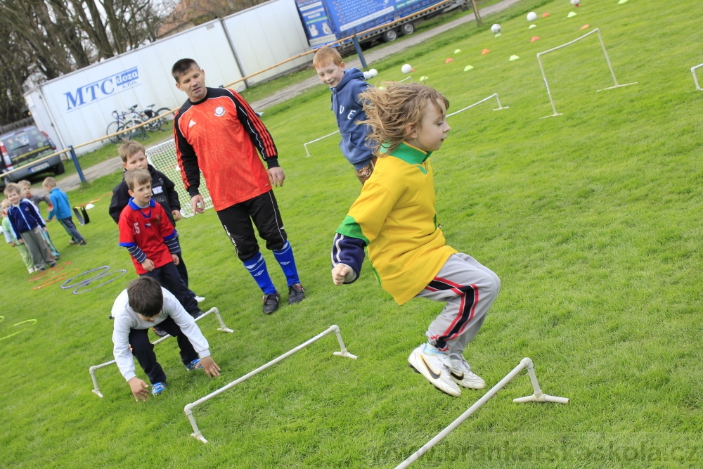 TJ AFK NYMBURK - N�bor do fotbalov� p��pravky 18.4.