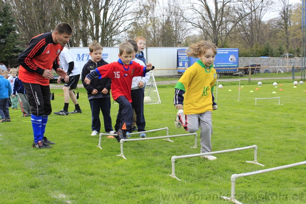 TJ AFK NYMBURK - N�bor do fotbalov� p��pravky 18.4.