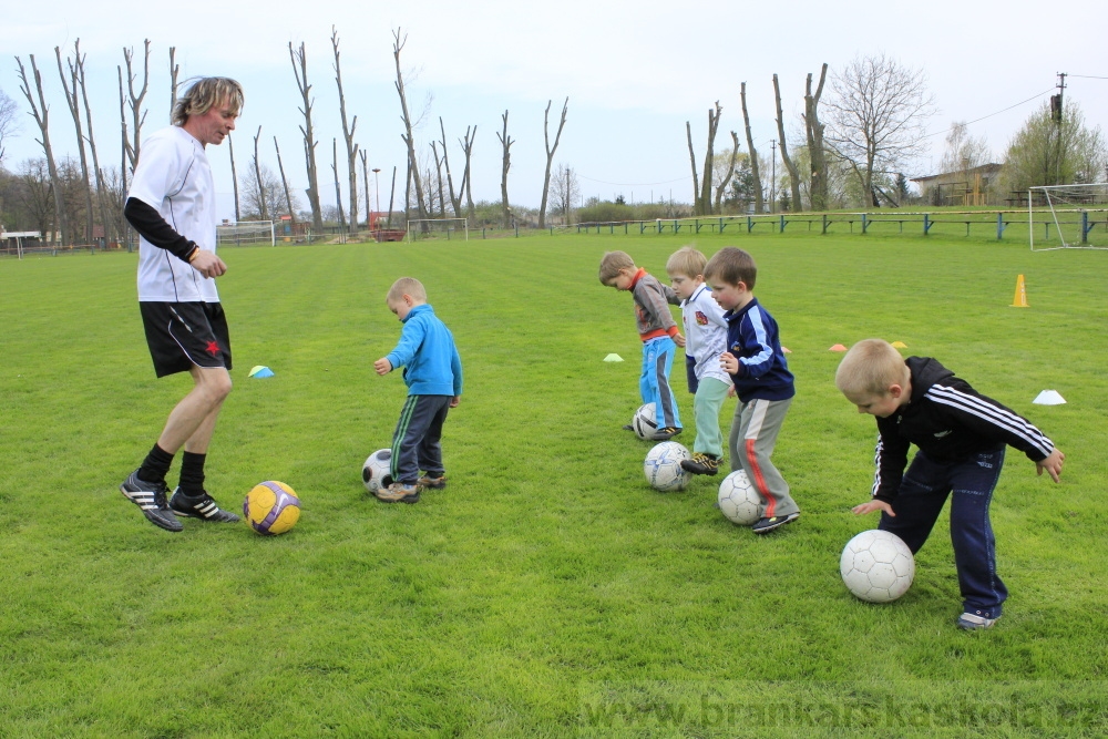 TJ AFK NYMBURK - N�bor do fotbalov� p��pravky 18.4.