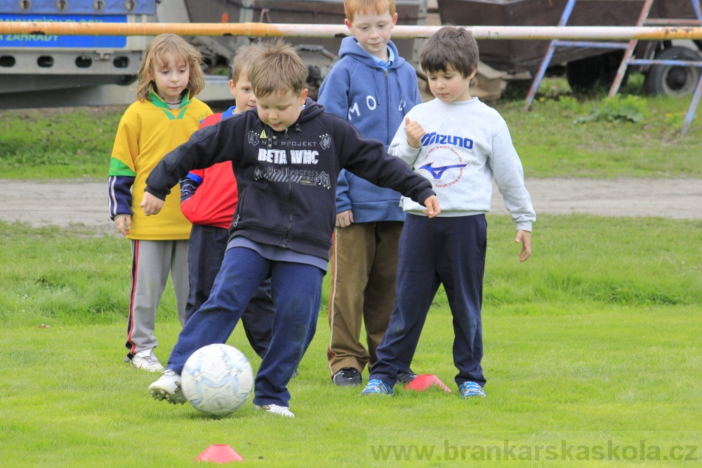 TJ AFK NYMBURK - N�bor do fotbalov� p��pravky 18.4.