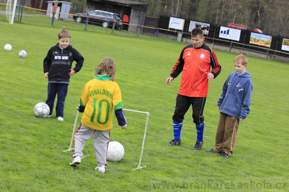 TJ AFK NYMBURK - N�bor do fotbalov� p��pravky 18.4.