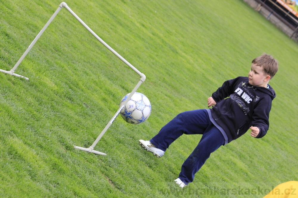 TJ AFK NYMBURK - N�bor do fotbalov� p��pravky 18.4.