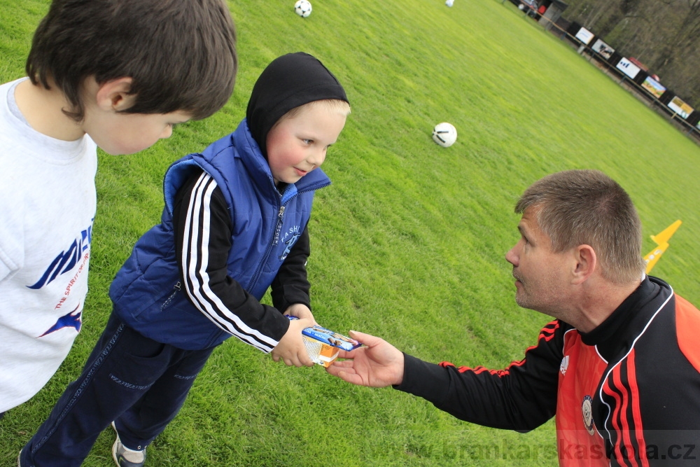 TJ AFK NYMBURK - N�bor do fotbalov� p��pravky 18.4.