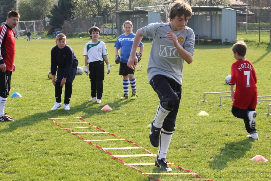 Tr�nink SK Slovan Kunratice (Pond�l�, 18.4.2010)
