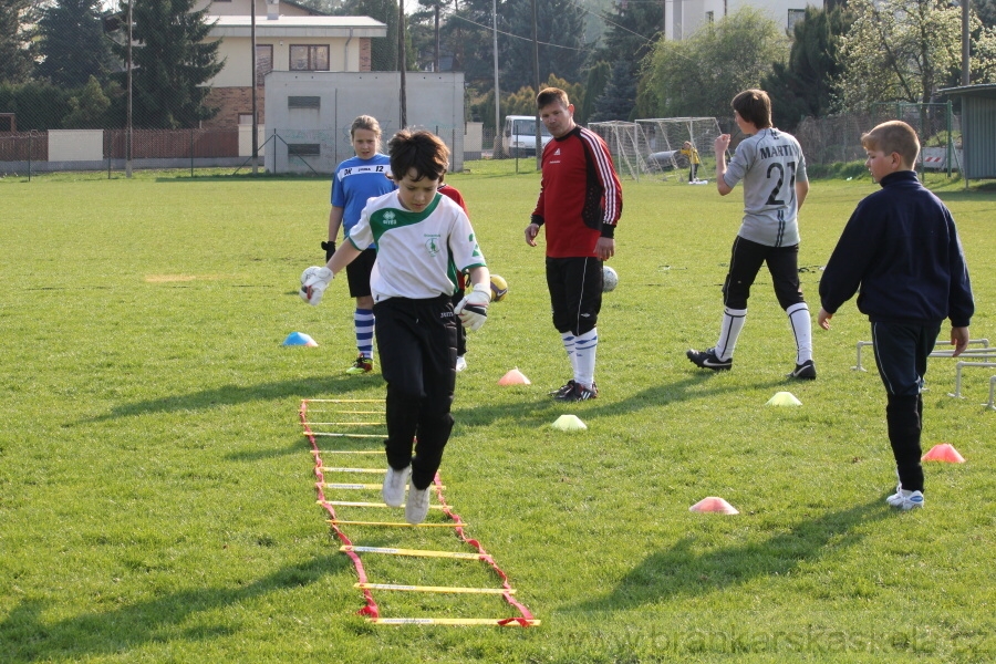 Tr�nink SK Slovan Kunratice (Pond�l�, 18.4.2010)