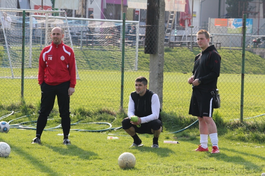 Tr�nink SK Slovan Kunratice (Pond�l�, 18.4.2010)