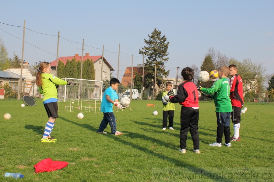 Tr�nink SK Slovan Kunratice (Pond�l�, 18.4.2010)