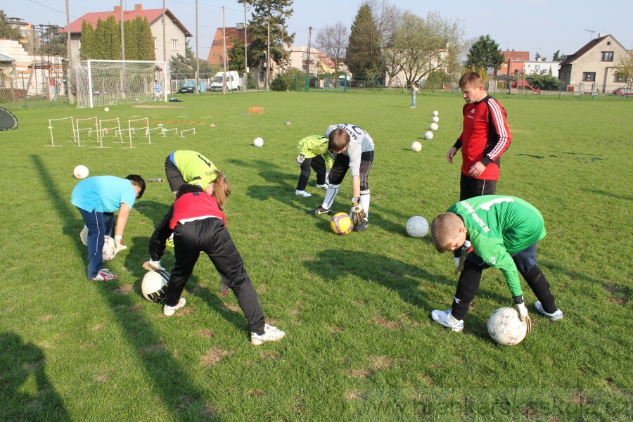 Tr�nink SK Slovan Kunratice (Pond�l�, 18.4.2010)