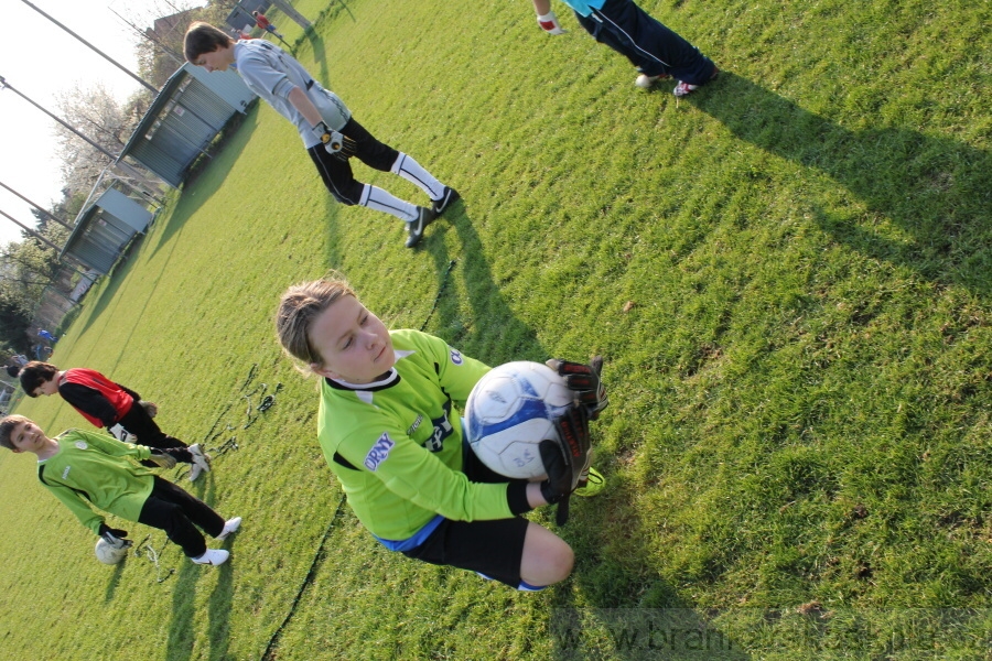 Tr�nink SK Slovan Kunratice (Pond�l�, 18.4.2010)