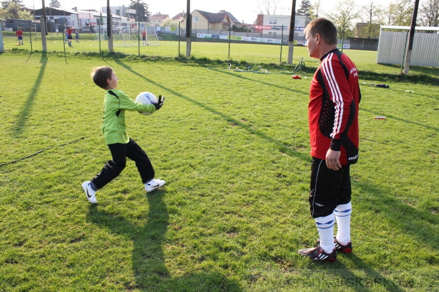 Tr�nink SK Slovan Kunratice (Pond�l�, 18.4.2010)
