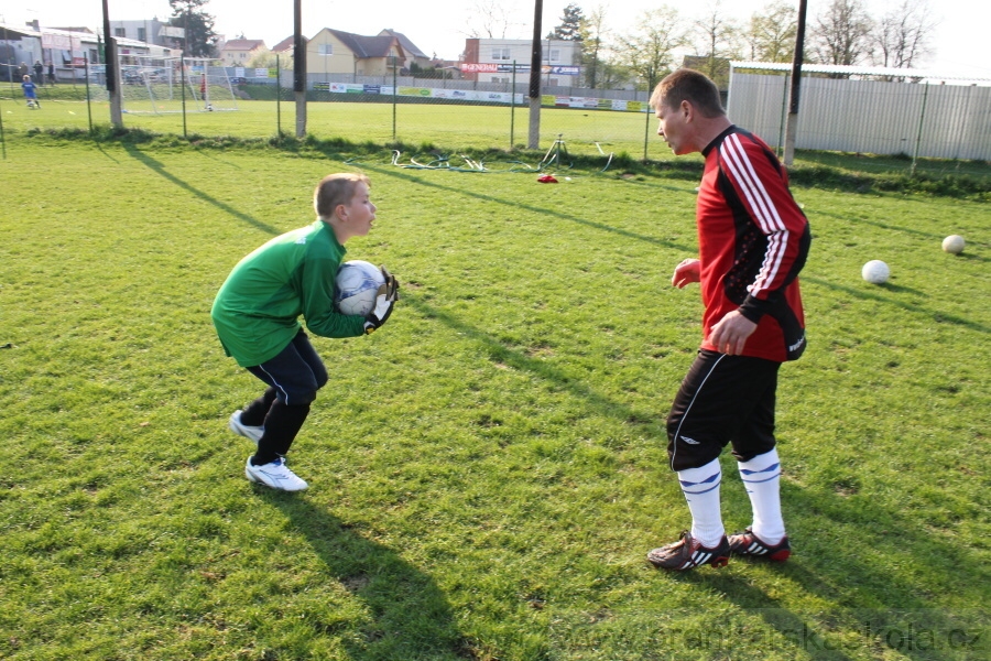 Tr�nink SK Slovan Kunratice (Pond�l�, 18.4.2010)