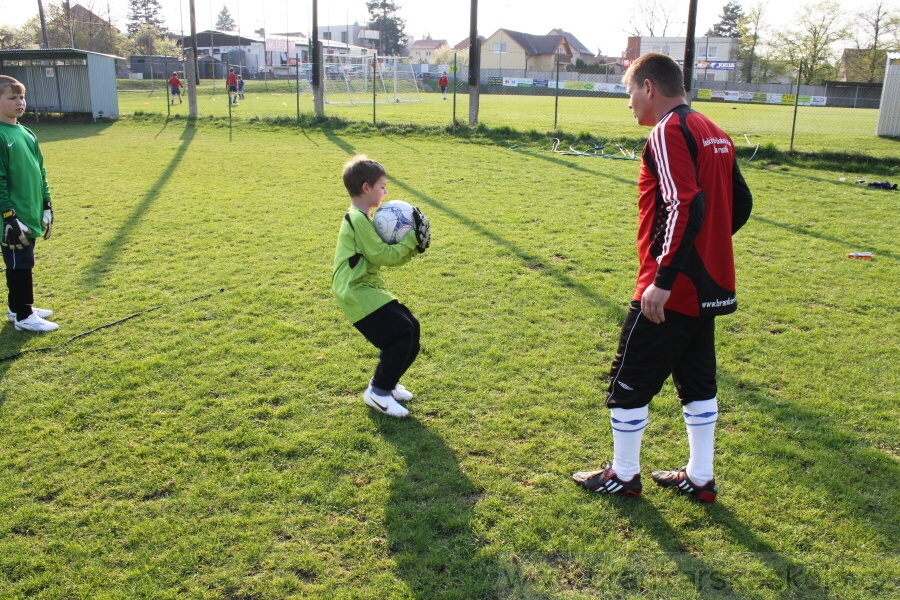 Tr�nink SK Slovan Kunratice (Pond�l�, 18.4.2010)
