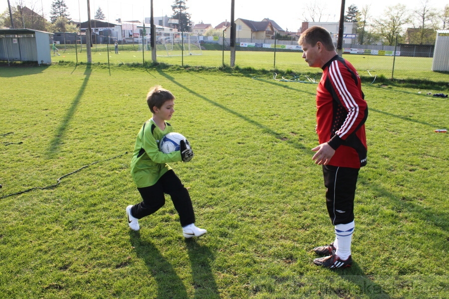 Tr�nink SK Slovan Kunratice (Pond�l�, 18.4.2010)