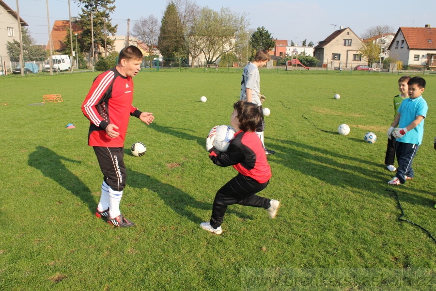 Tr�nink SK Slovan Kunratice (Pond�l�, 18.4.2010)