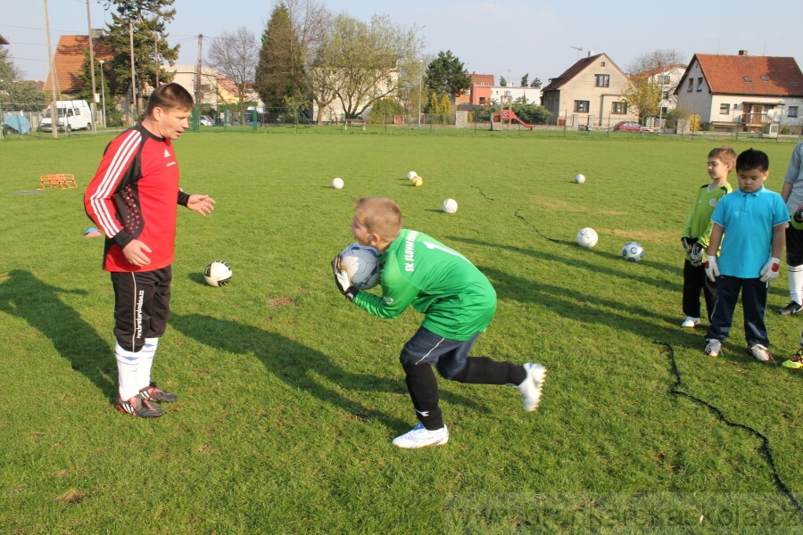 Tr�nink SK Slovan Kunratice (Pond�l�, 18.4.2010)