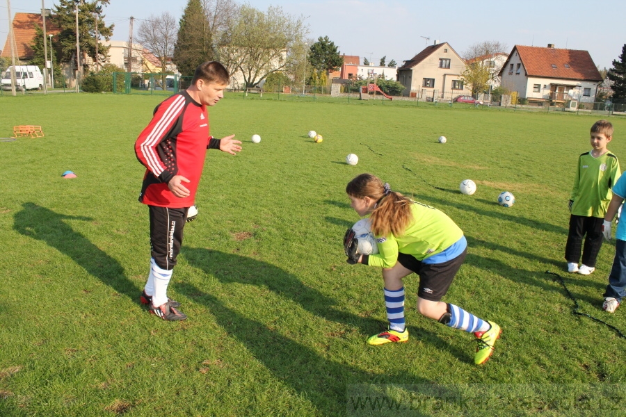 Tr�nink SK Slovan Kunratice (Pond�l�, 18.4.2010)