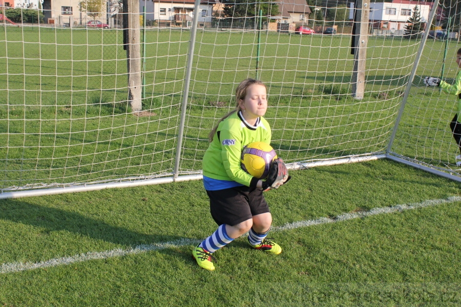 Tr�nink SK Slovan Kunratice (Pond�l�, 18.4.2010)