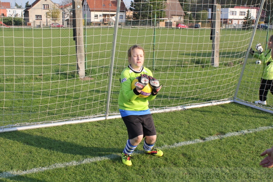 Tr�nink SK Slovan Kunratice (Pond�l�, 18.4.2010)