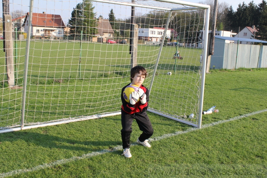 Tr�nink SK Slovan Kunratice (Pond�l�, 18.4.2010)