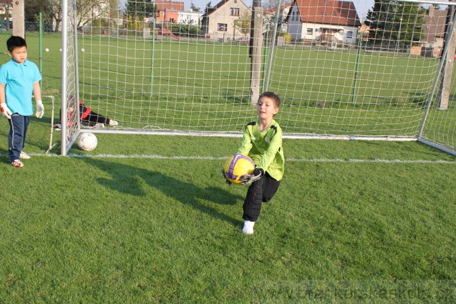 Tr�nink SK Slovan Kunratice (Pond�l�, 18.4.2010)