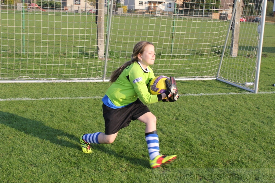 Tr�nink SK Slovan Kunratice (Pond�l�, 18.4.2010)