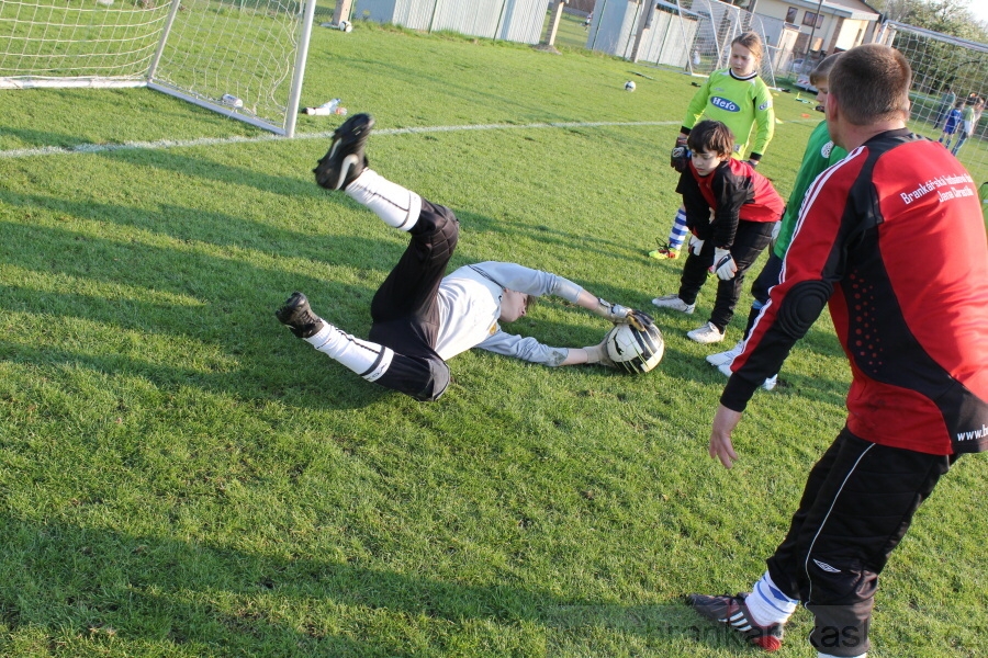 Tr�nink SK Slovan Kunratice (Pond�l�, 18.4.2010)