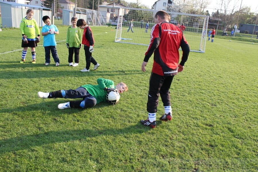 Tr�nink SK Slovan Kunratice (Pond�l�, 18.4.2010)