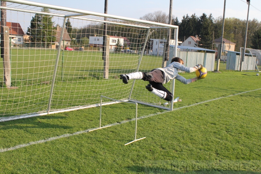 Tr�nink SK Slovan Kunratice (Pond�l�, 18.4.2010)