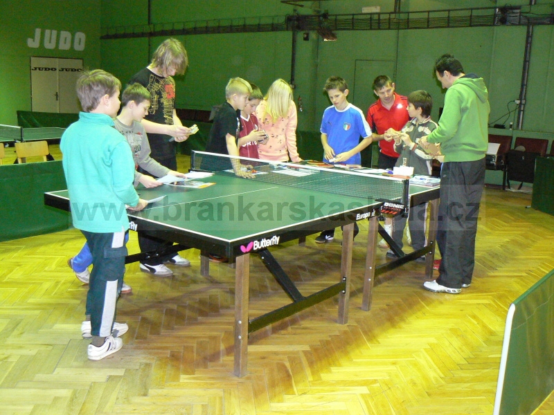 V�no�n� turnaj v ping pongu (30.12.2008)