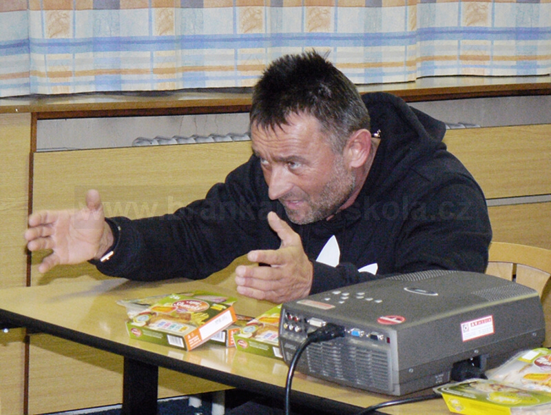 Soust�ed�n� Nymburk 10 - Rozhovor s V�tkem Chaloupkou